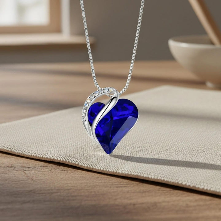 Collana Infinity Heart con Pietra Blu