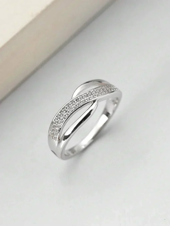 Catherine – Anello classico in zirconia e color oro