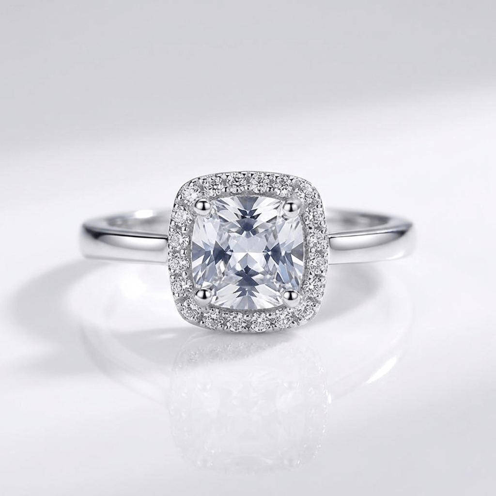 ANELLO HALO IN ZIRCONIA ARGENTATA
