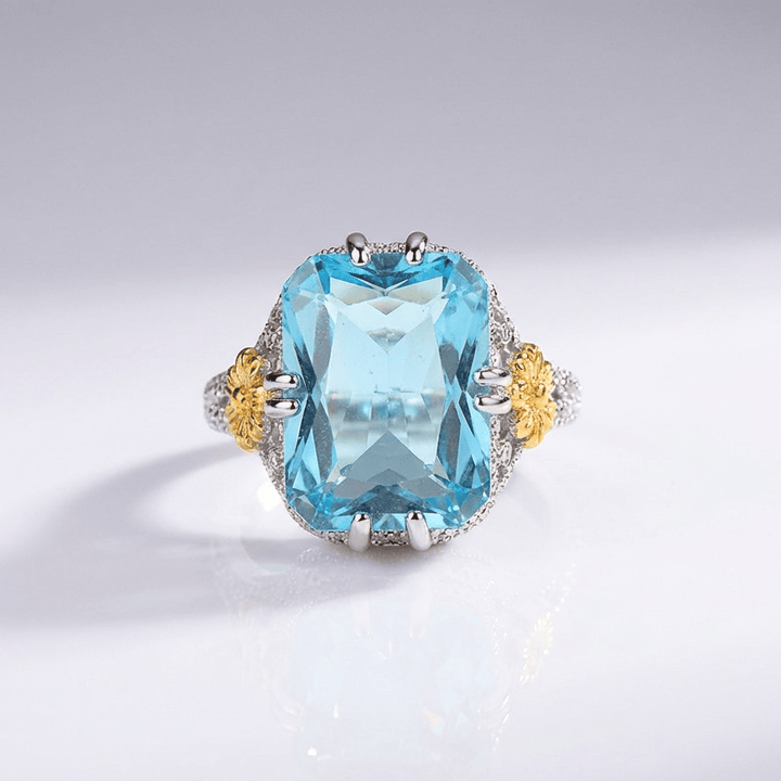 ANELLO VINTAGE IN ACQUAMARINA ORO