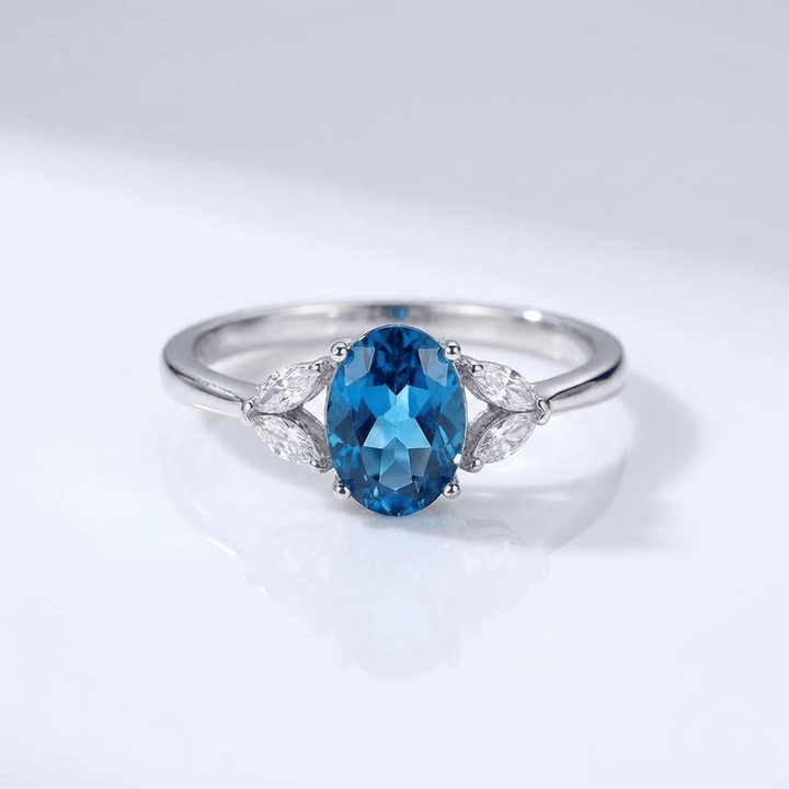 ANELLO OVALE IN TOPAZIO BLU ARGENTO - (REGOLABILE)