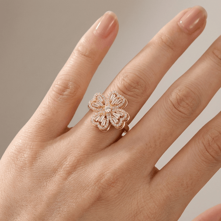 ANELLO A FIORE ROTANTE IN ZIRCONIA BAGUETTE - (REGOLABILE)