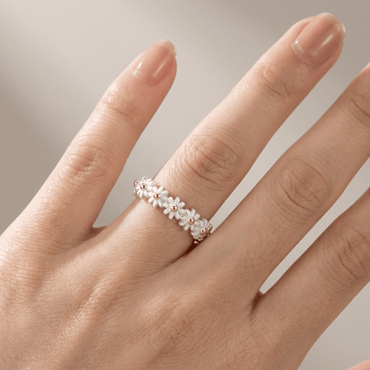 ANELLO A FASCIA DAISY CLUSTER - (REGOLABILE)