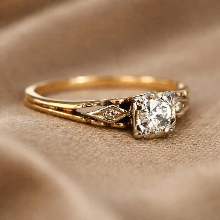 Anello in Oro Fine con Zirconia Vintage