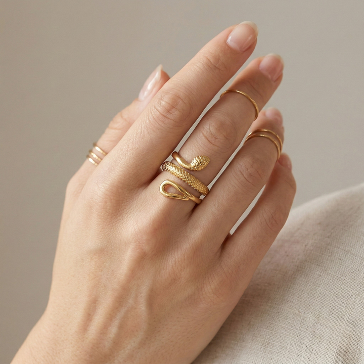 Anello Dettagliato di Serpente (Regolabile)
