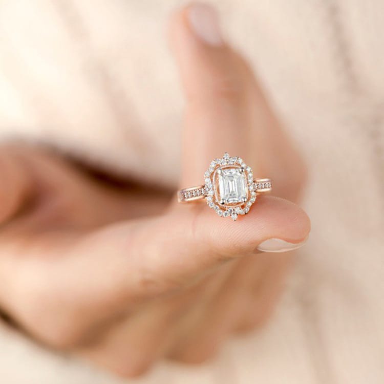ANELLO HALO A Zirconia RETTANGOLARE