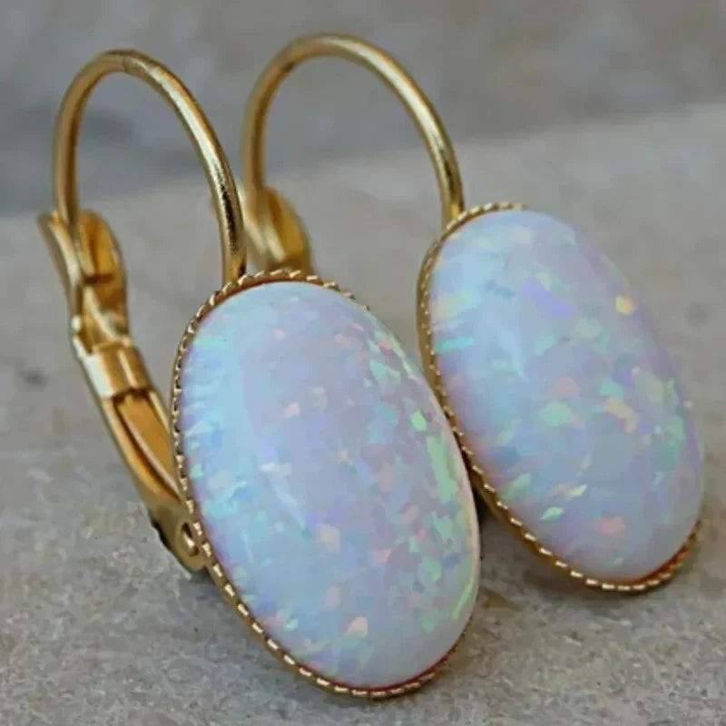 Orecchini Vintage in Opale Bianco e color oro