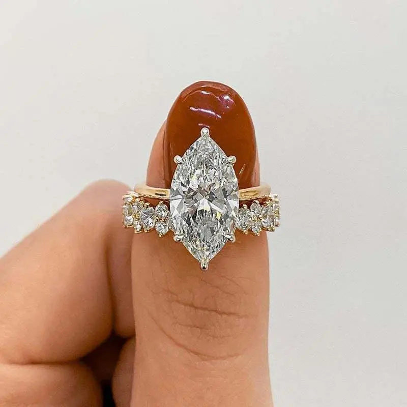 Anello di Zirconia Marquise di Lusso Incastonato color oro