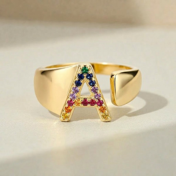 Anello color oro con Lettera Personalizzata (Regolabile)