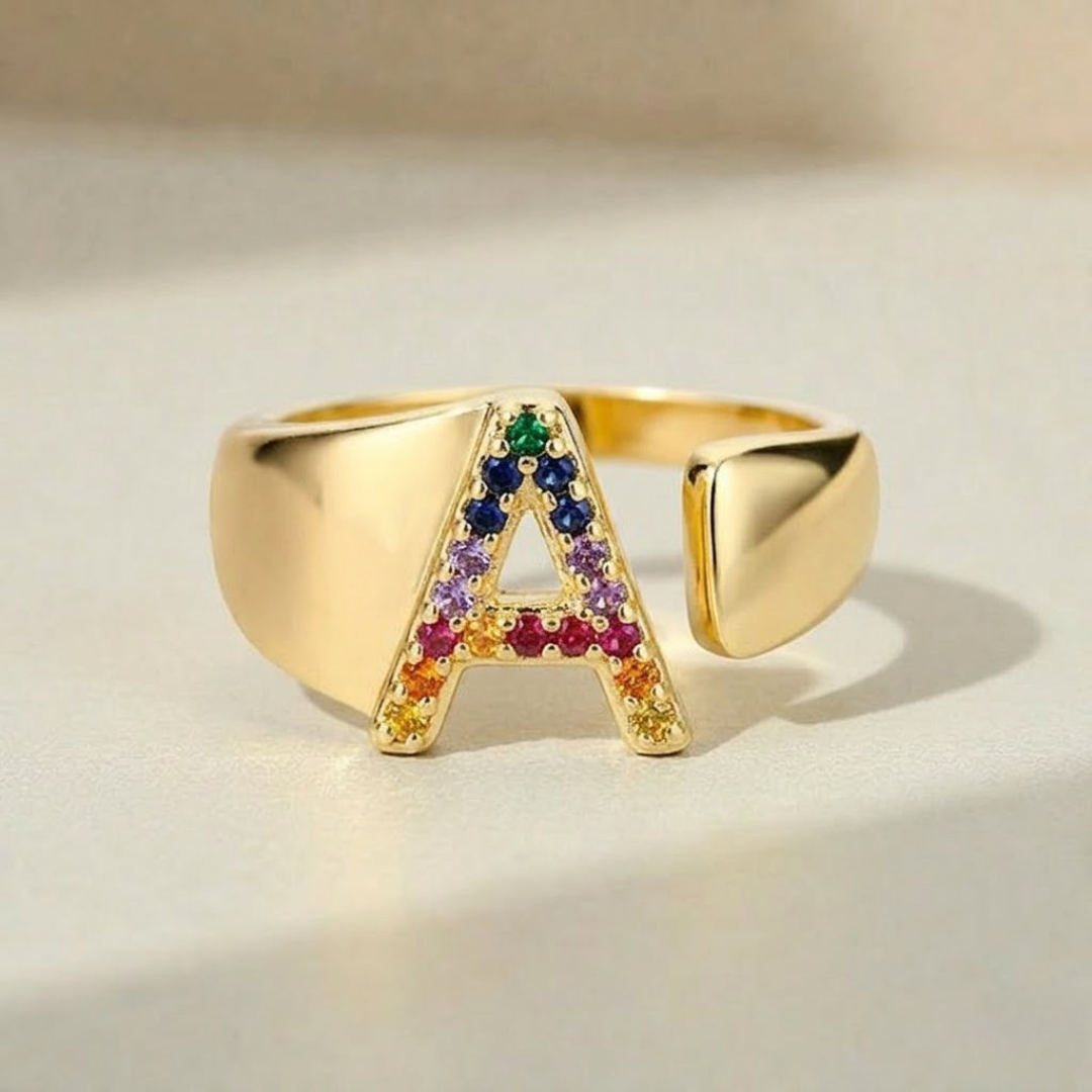 Anello color oro con Lettera Personalizzata (Regolabile)