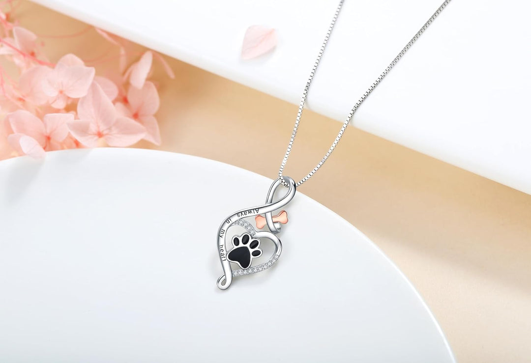 Collana Lucky Paw con Cuore, Osso e Infinito – Pendente “Sempre nel Mio Cuore”