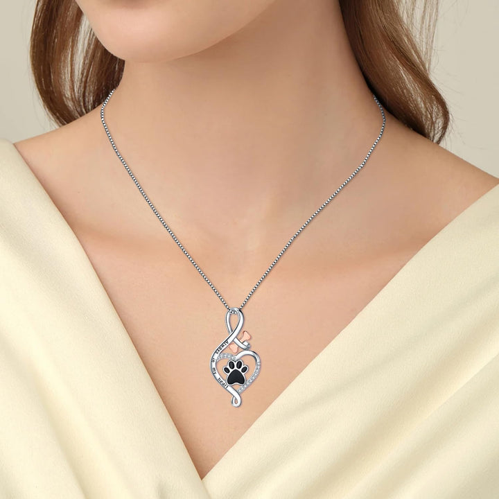 Collana Lucky Paw con Cuore, Osso e Infinito – Pendente “Sempre nel Mio Cuore”