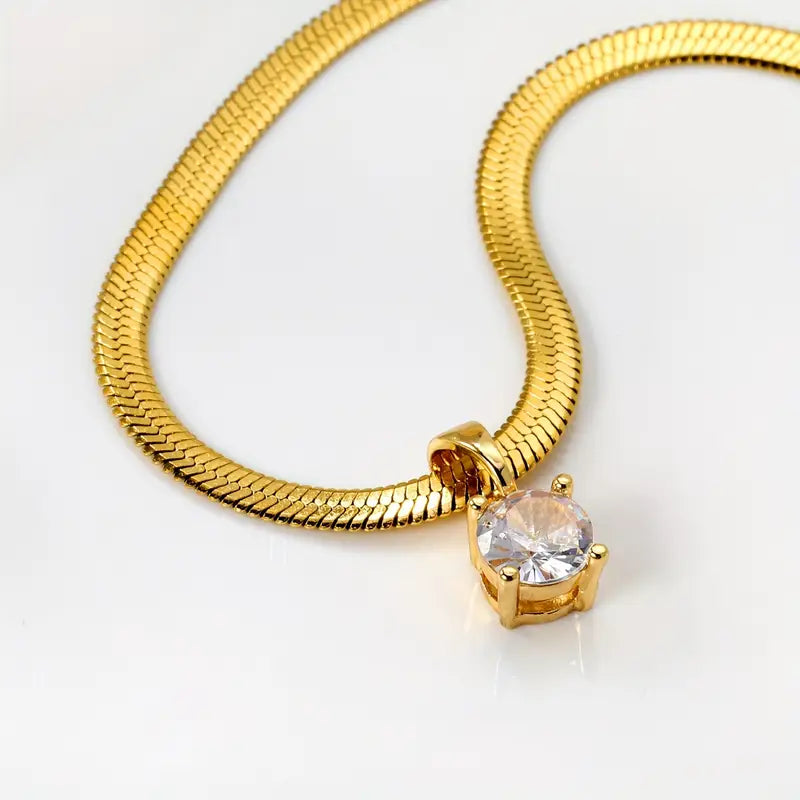 Collana con Pendente Elegante in Strass | Oro