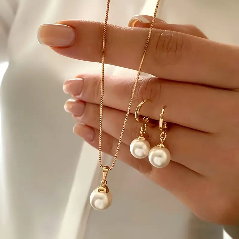 Set di collana elegante e raffinata con perle