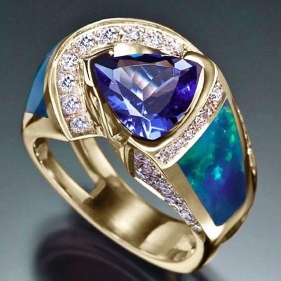 Anello vintage in cristallo blu oceano