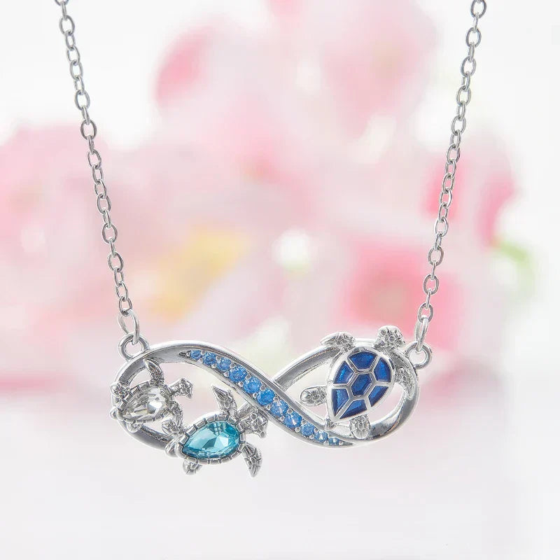 Collana Infinity Turtle con Cristalli Scintillanti