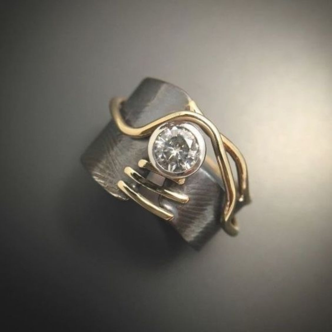 Anello Vintage Scuro con Zirconia