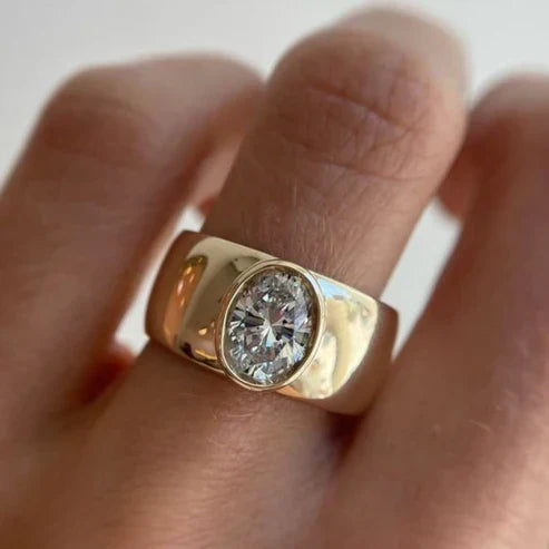 Anello Vintage con Zirconia Incastonata color oro