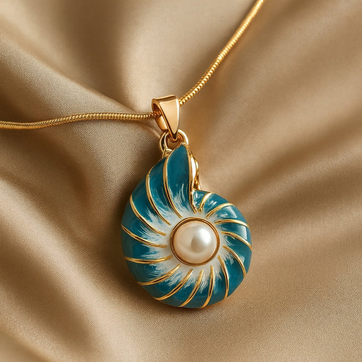 Collana in conchiglia blu perla