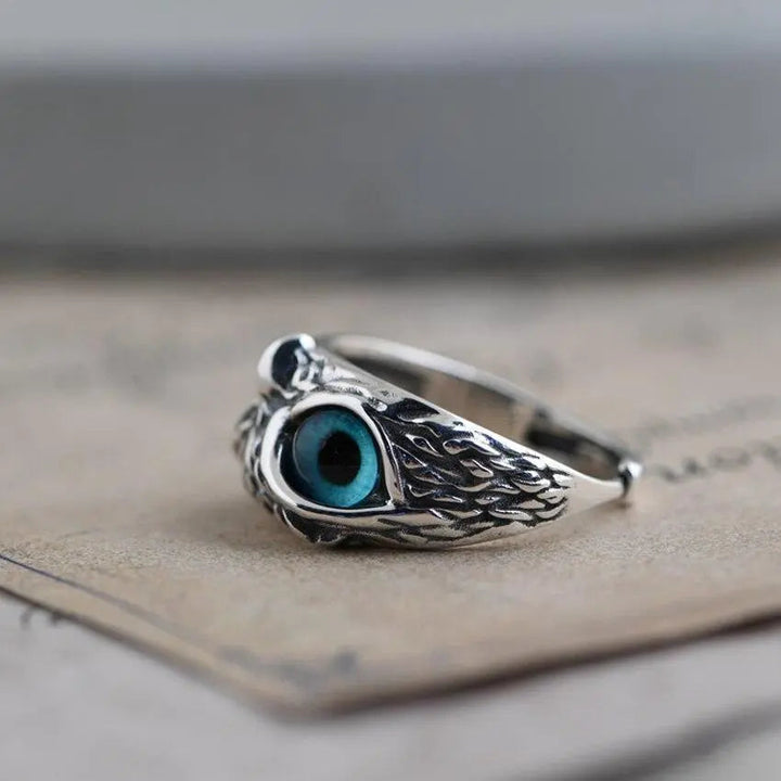 Anello regolabile gufo della fortuna color argento e opale