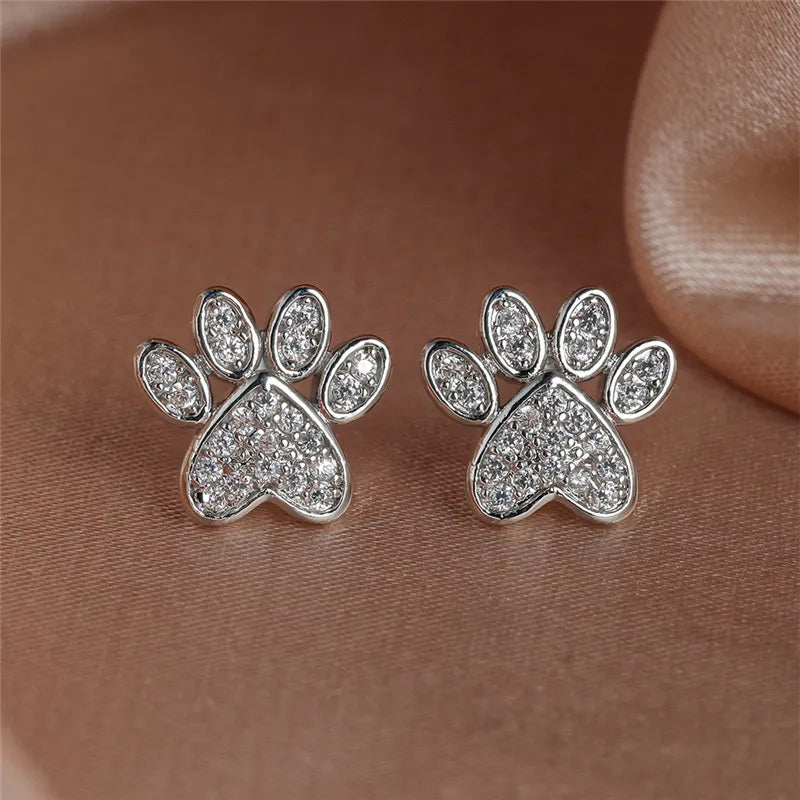 Orecchini a Perno in Zirconia Bianca – Design a Forma di Cuore