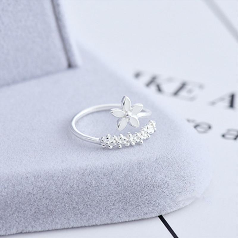 Anello color argento Regolabile e Smalto Dipinto a Mano con Fiori Selvatici