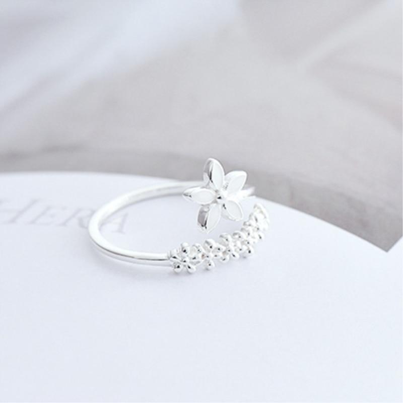 Anello color argento Regolabile con Smalto Dipinto a Mano e Fiori Selvatici