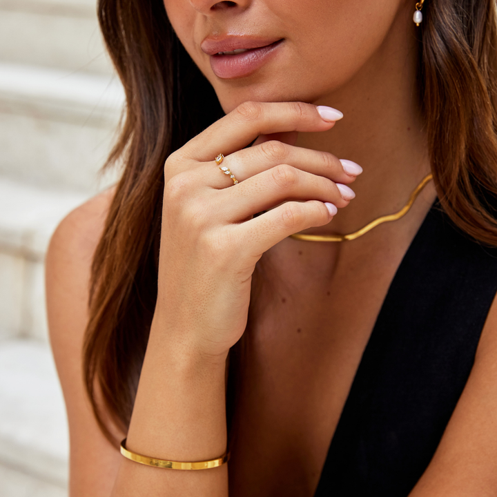 Anello Vite color oro con Cristallo della Pace