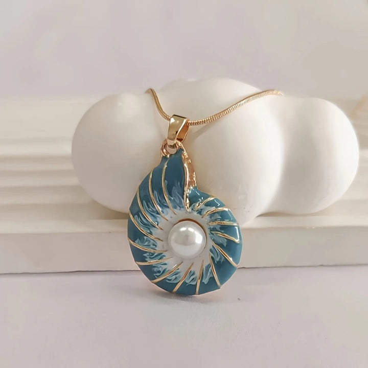 Collana con pendente in perla di conchiglia