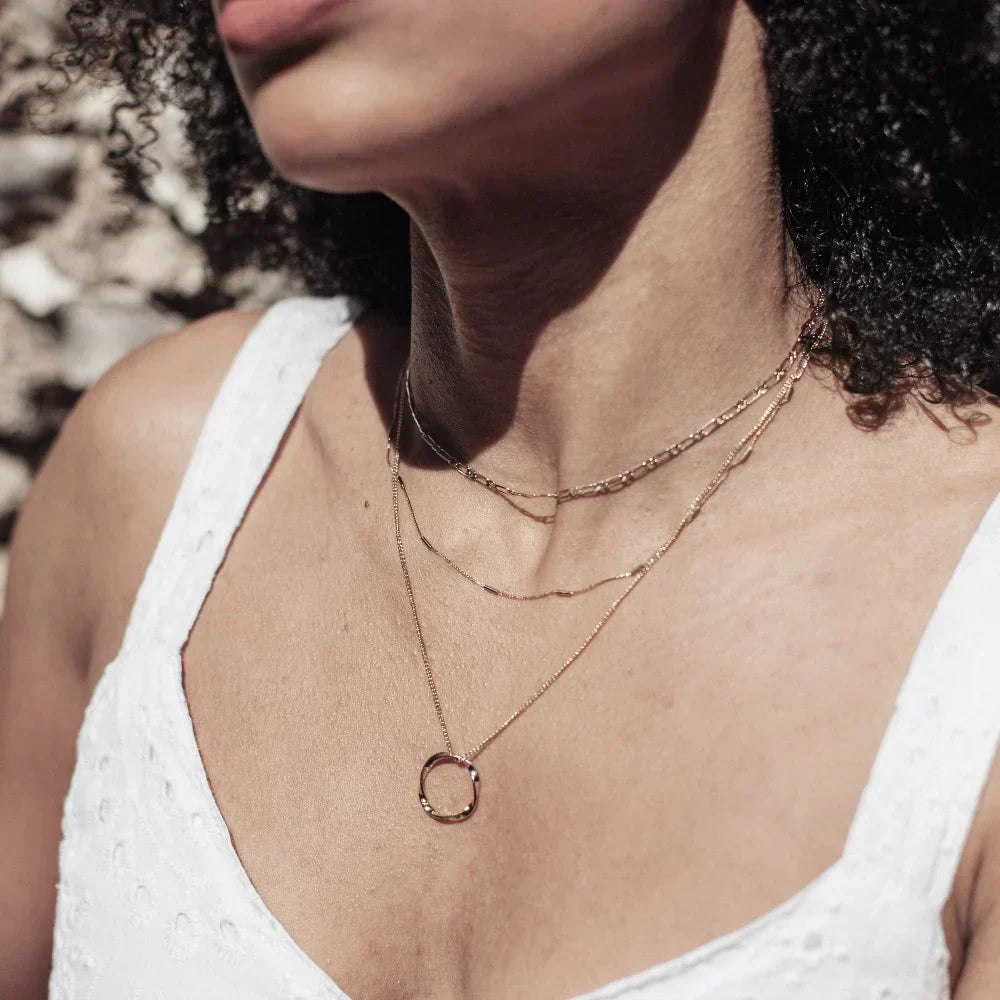 Collana a Tre File con Cerchio Aperto | Oro