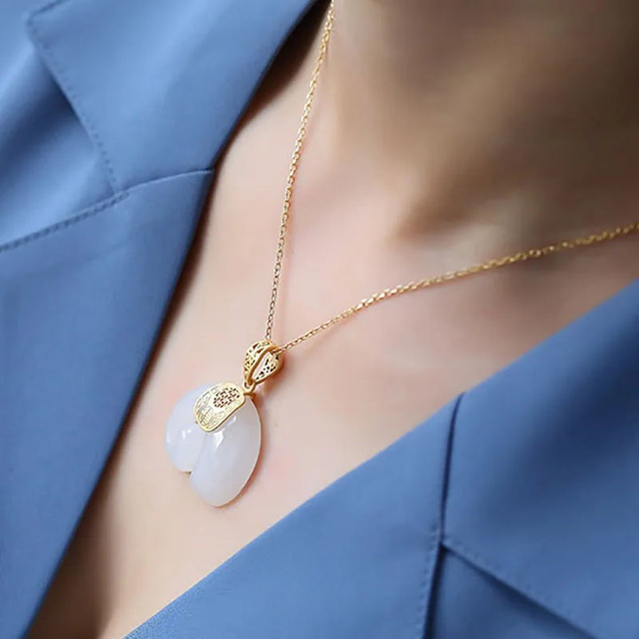 Collana con pendente a forma di elefante in giada Hetian – Catena placcata color oro per donne