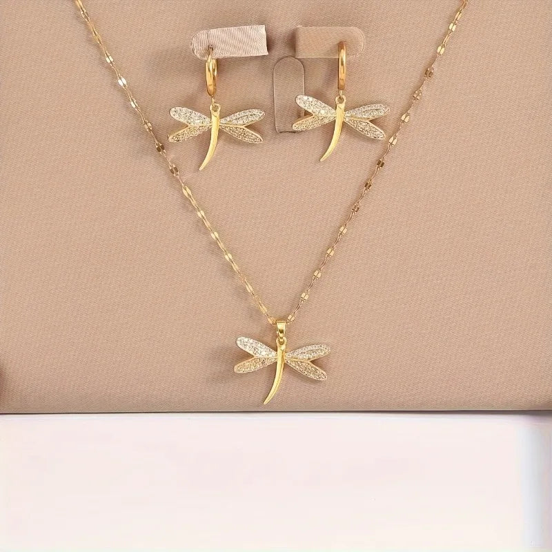 Collana in Gioielli con Libellula Dorata e Orecchini Bonus