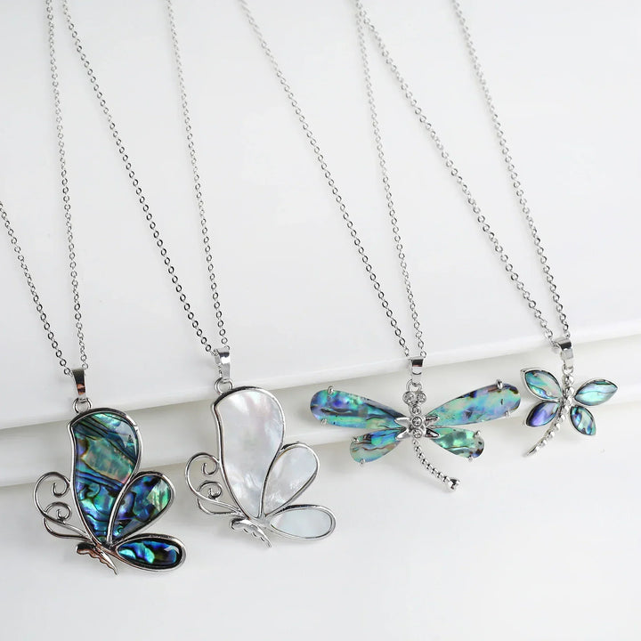 Collana con Pendente a Farfalla in Conchiglia Naturale