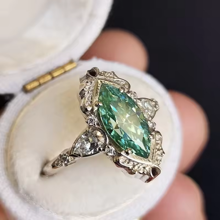 Anello Pietra Verde Marquise