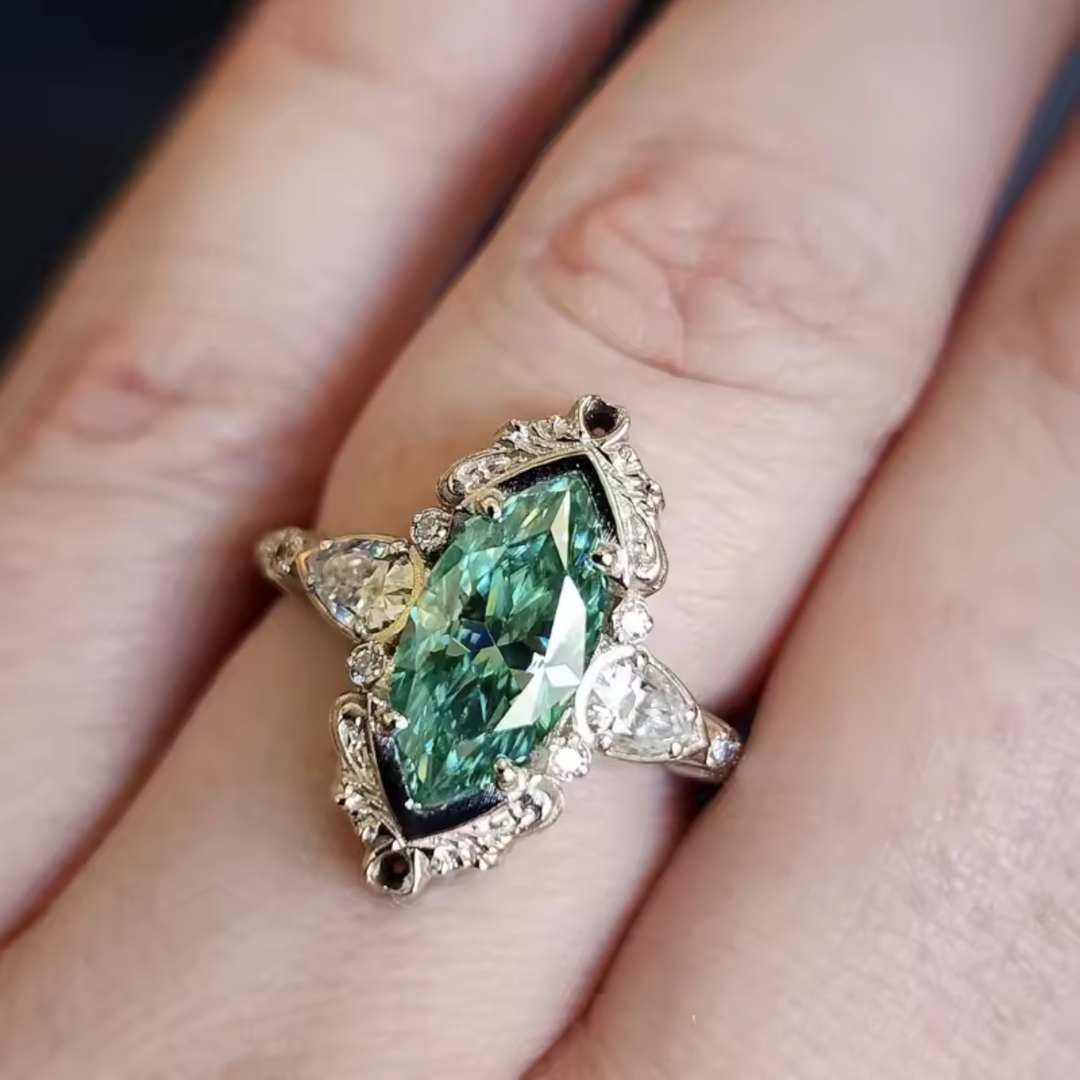 Anello Pietra Verde Marquise