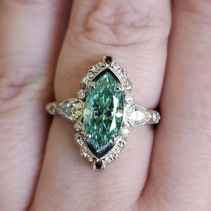 Anello Pietra Verde Marquise