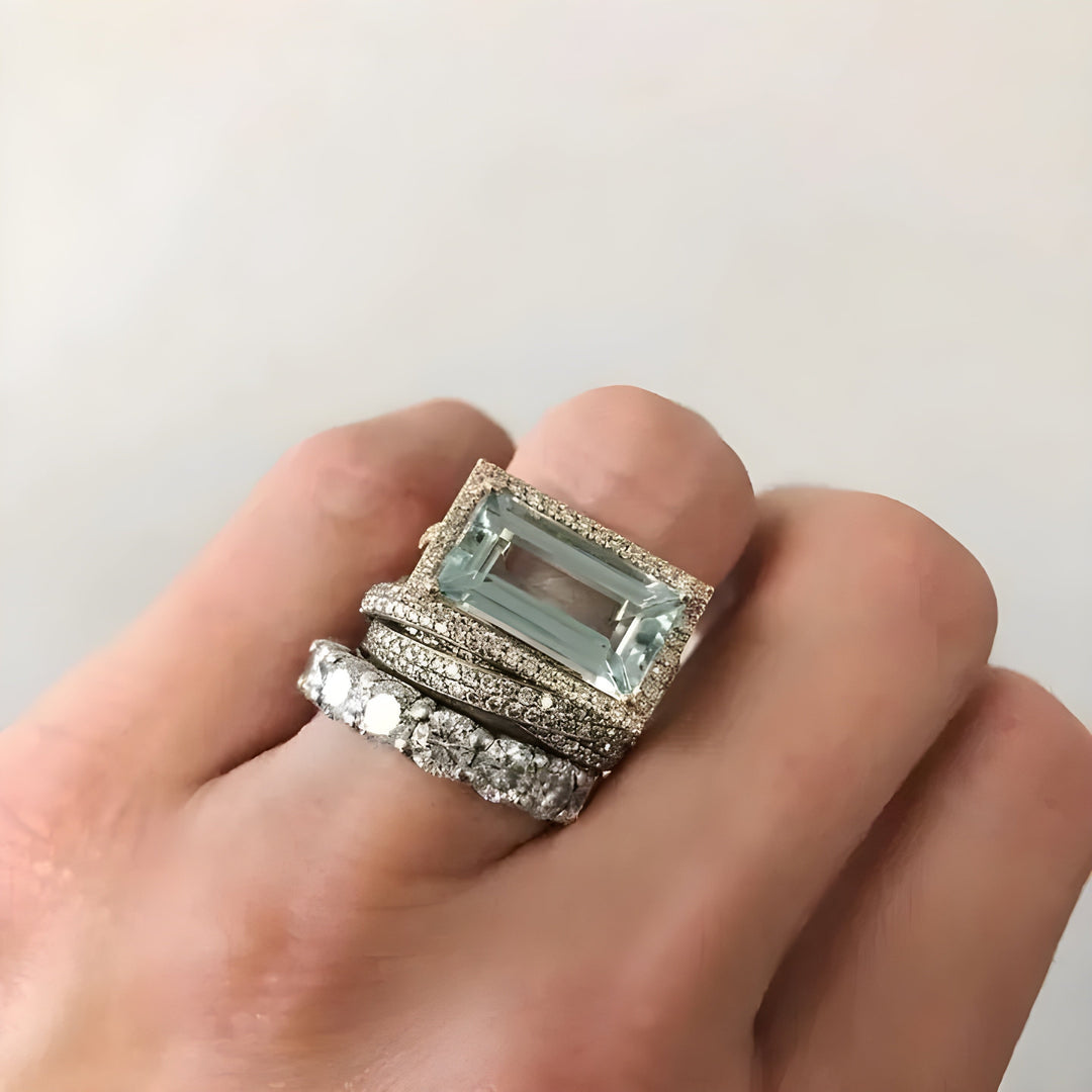Anello vintage color argento con vetro turchese