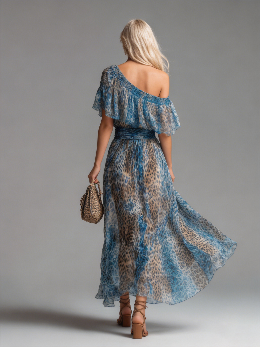 🔥 Selvaggia – Abito Maxi in Chiffon con Stampa Leopardo a Spalle Scoperte