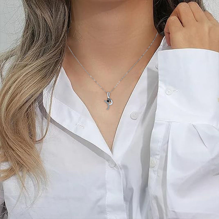 Collana con Pendente a Forma di Zampa