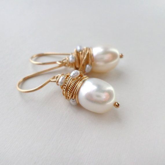 Orecchini Vintage Perle con Fili Dorati