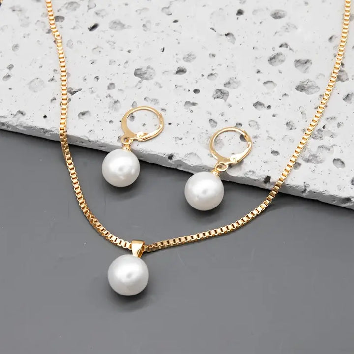 Set di collana elegante e raffinata con perle