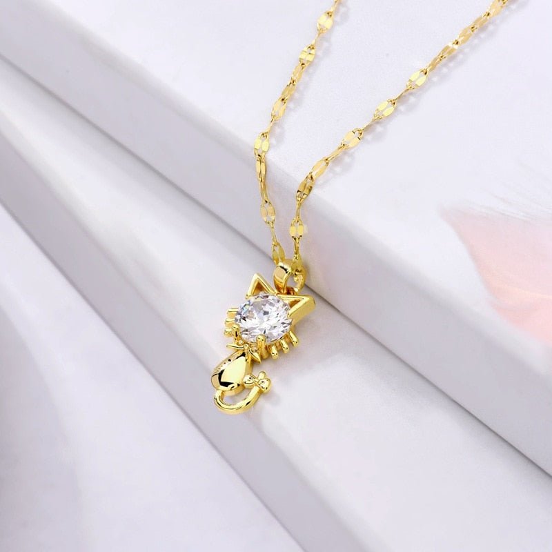 Collana con gatto placcata color oro con zirconia