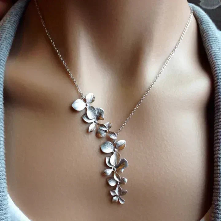 Collana Vintage color argento a Forma di Fiore