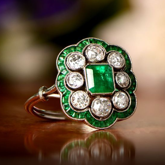 Anello Vintage in Pietra Verde