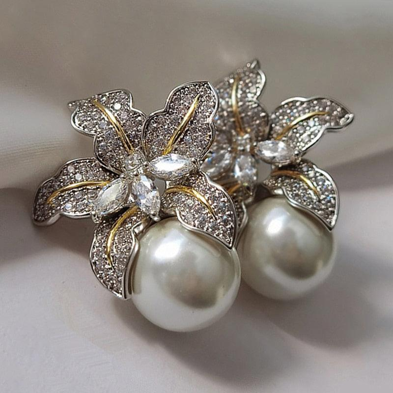 Orecchini Eleganti con Perle e Fiori