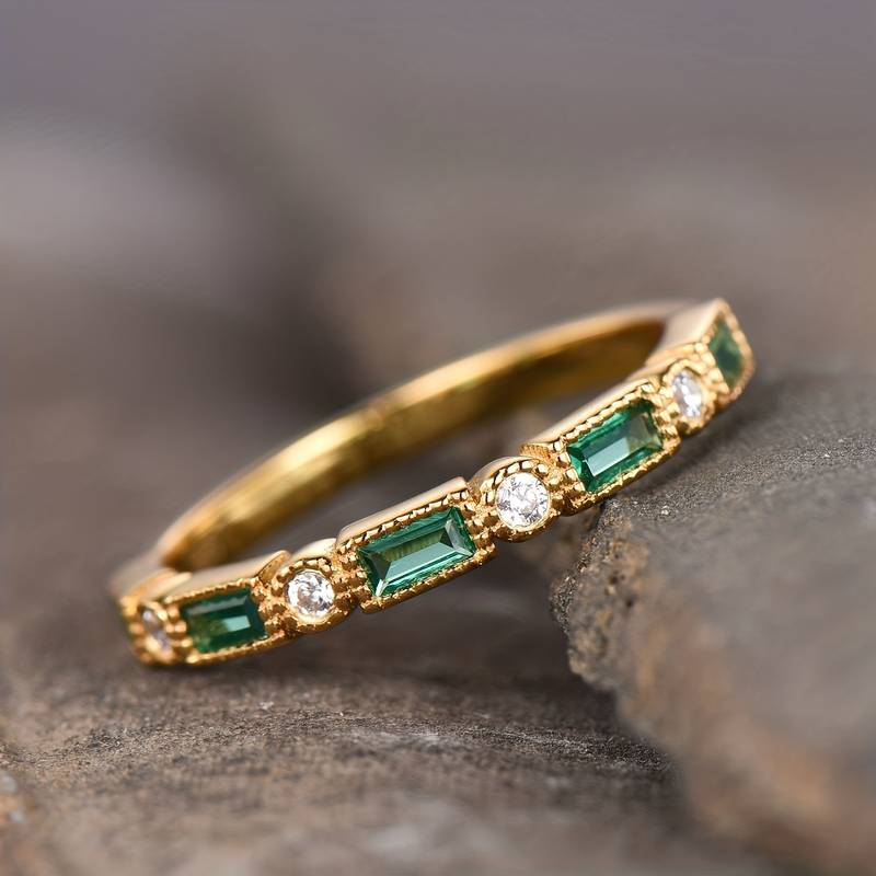 Alex - Anello color oro con Zirconia Incastonata Verde