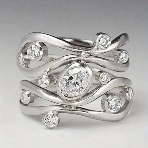 Anello Vintage Irregolare con Zirconia color argento