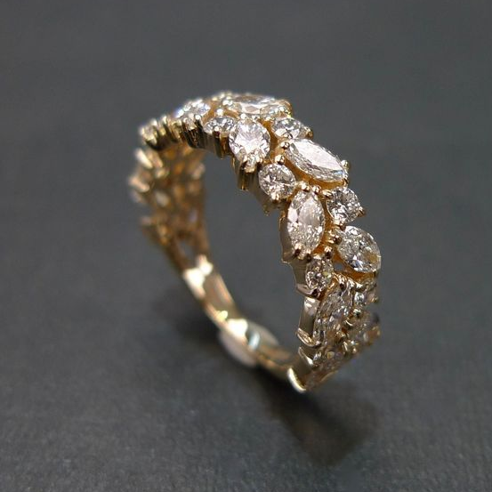 Anello Vintage Dorato Luminoso