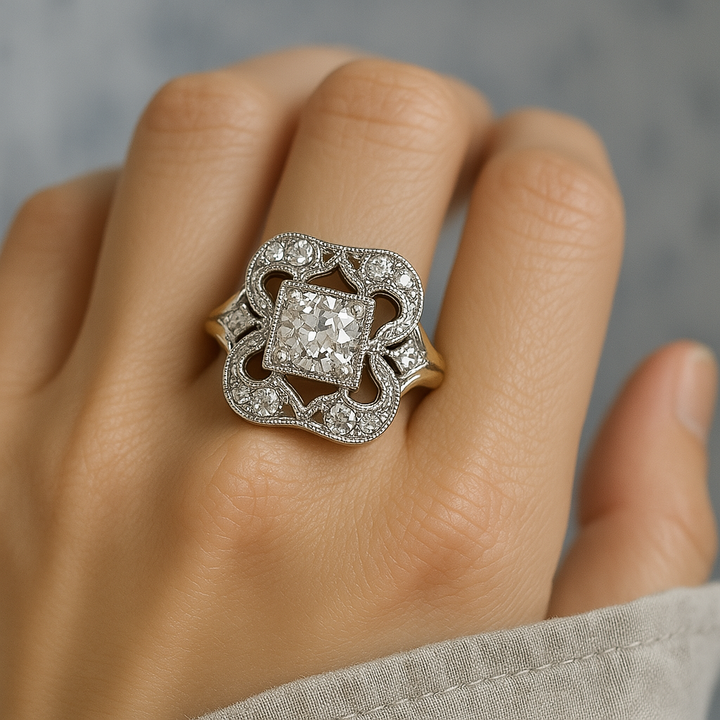 Anello Vintage in Zirconia Dorata