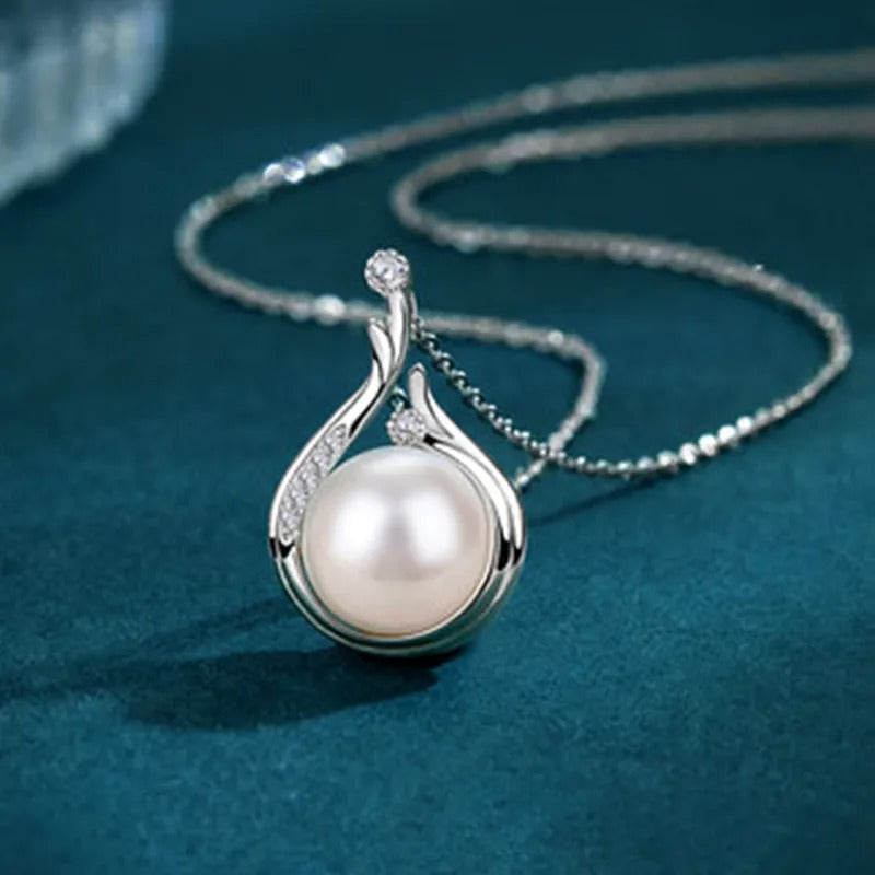 Collana Vintage color argento con Perla a Goccia